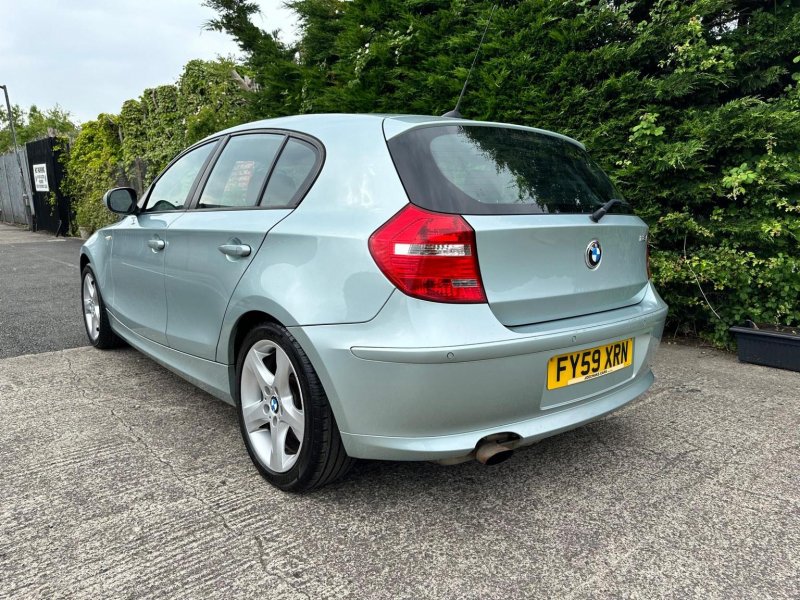 BMW 1 SERIES