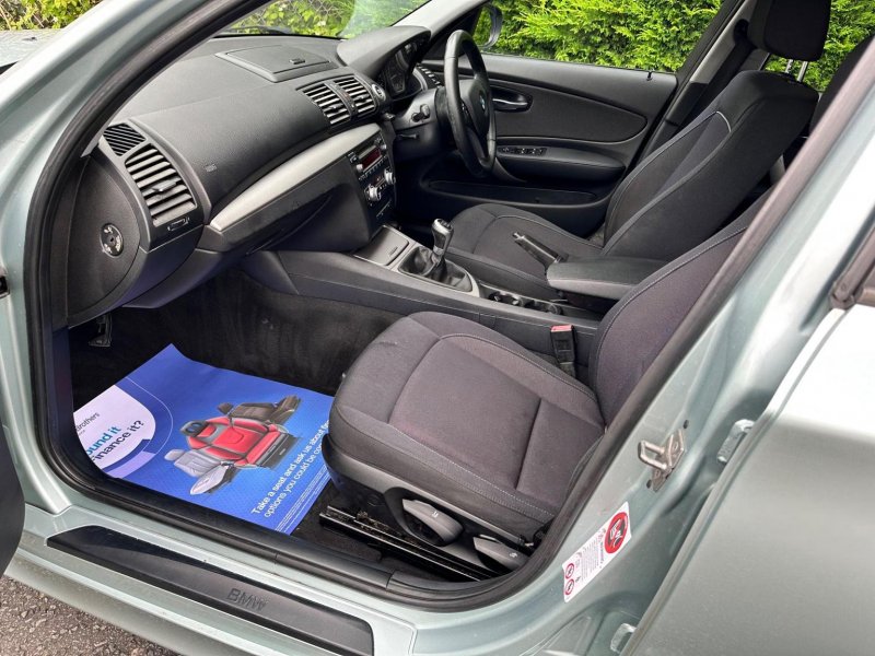 BMW 1 SERIES