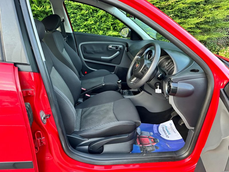 SEAT IBIZA