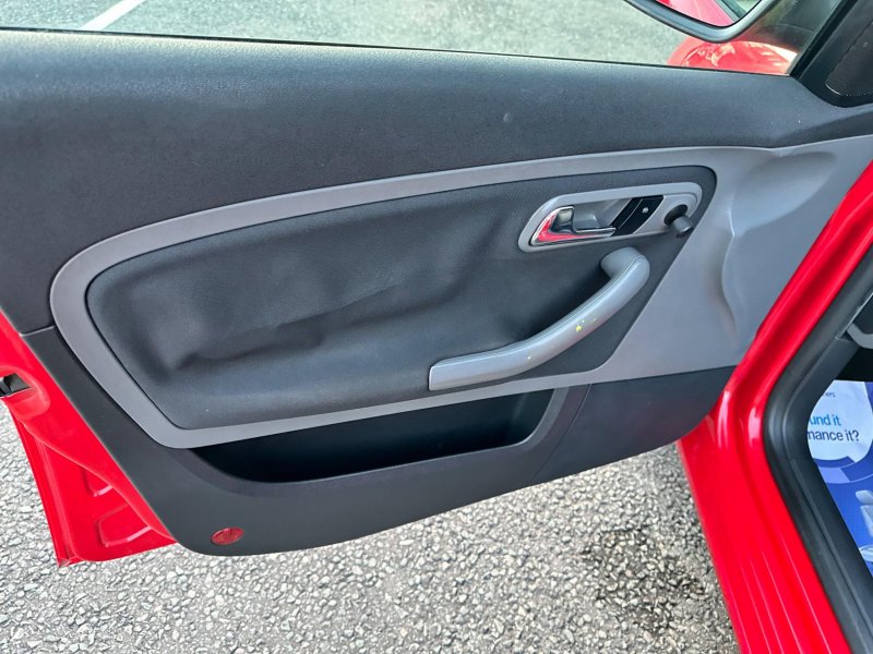 SEAT IBIZA