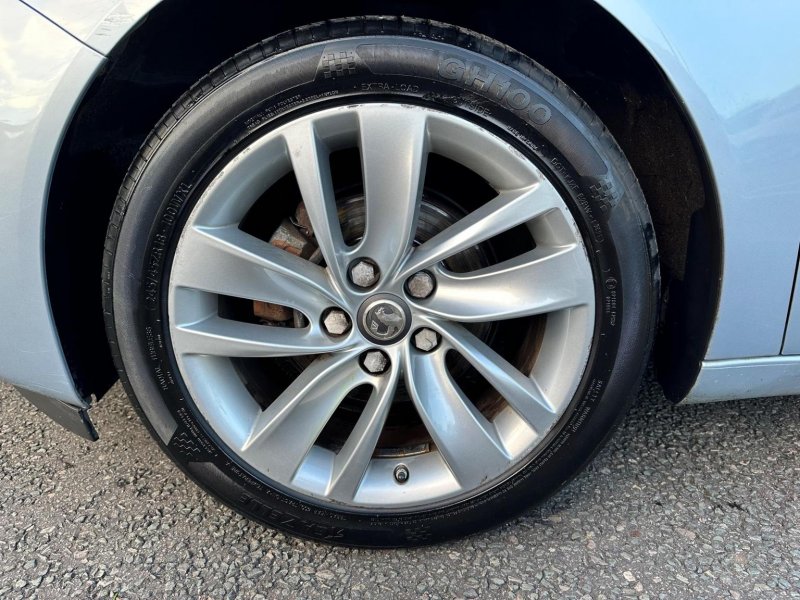 VAUXHALL INSIGNIA