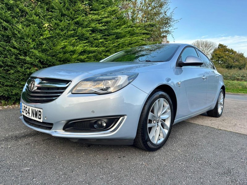VAUXHALL INSIGNIA