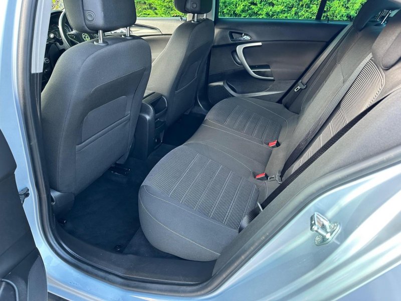 VAUXHALL INSIGNIA