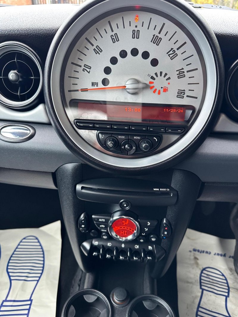 MINI HATCH