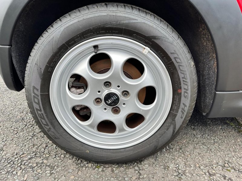 MINI HATCH