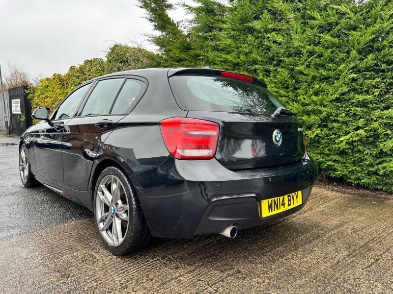 BMW 1 SERIES