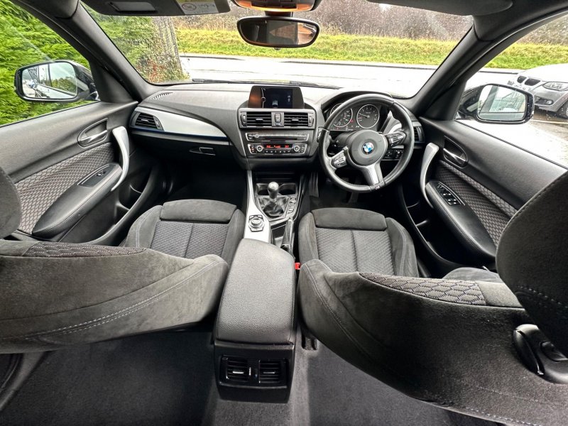 BMW 1 SERIES