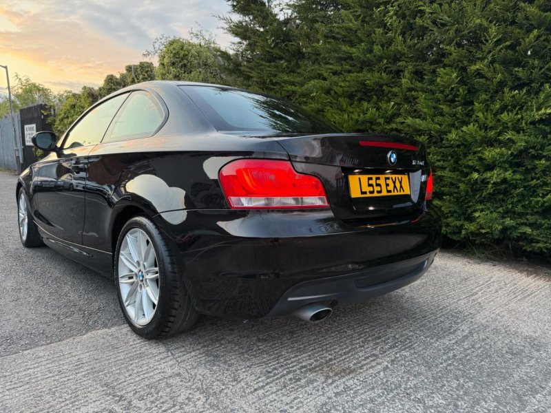 BMW 1 SERIES