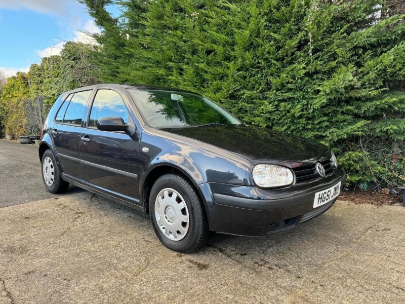 VOLKSWAGEN GOLF