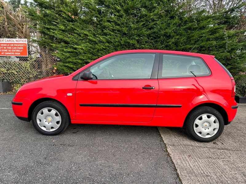 VOLKSWAGEN POLO