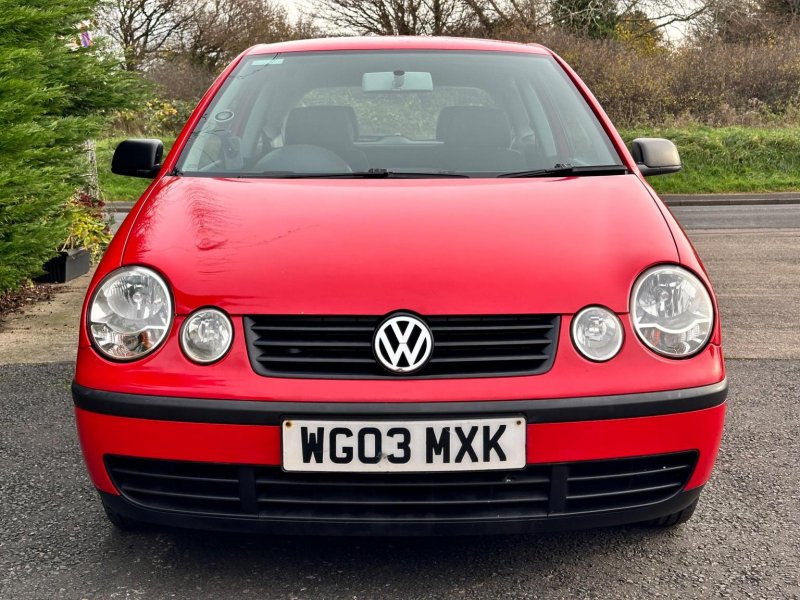 VOLKSWAGEN POLO