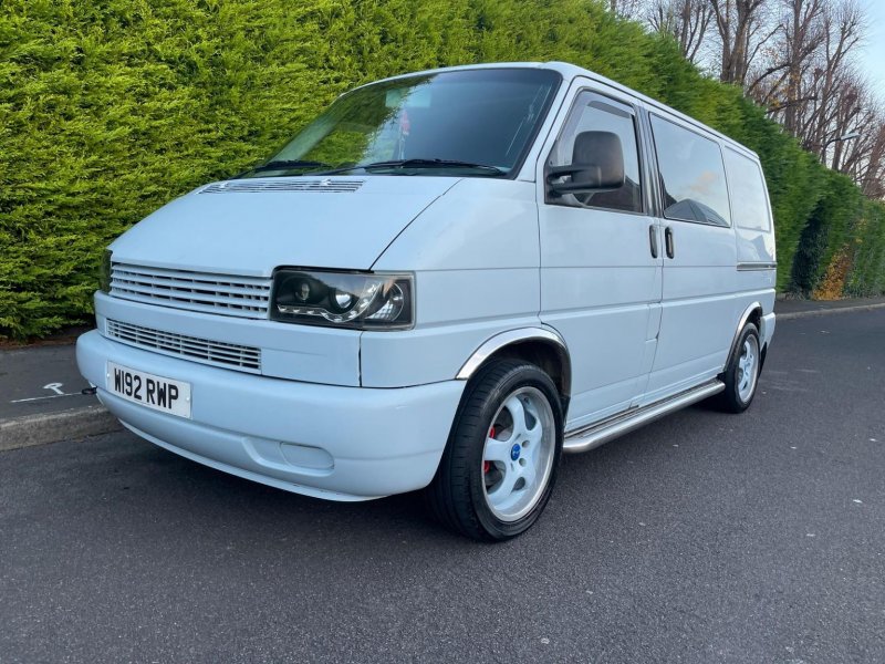 VOLKSWAGEN TRANSPORTER