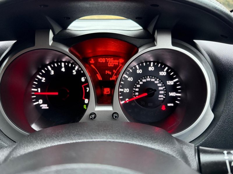 NISSAN JUKE
