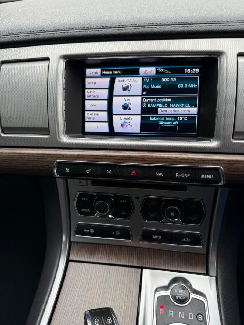JAGUAR XF