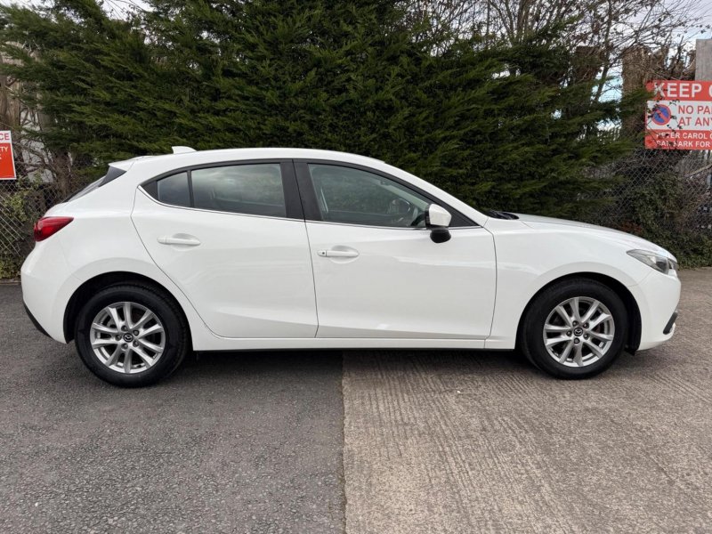 MAZDA MAZDA3