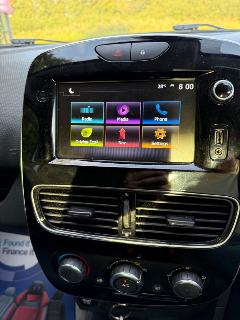 RENAULT CLIO