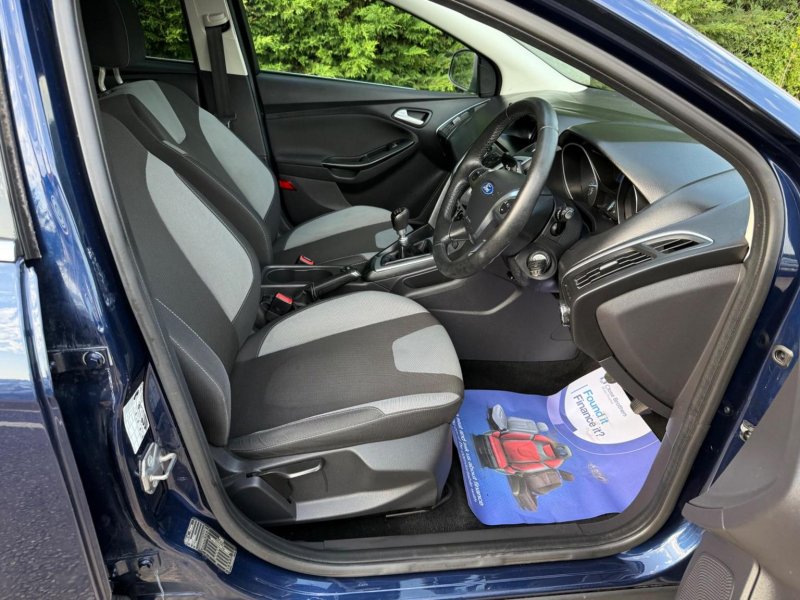 FORD FOCUS