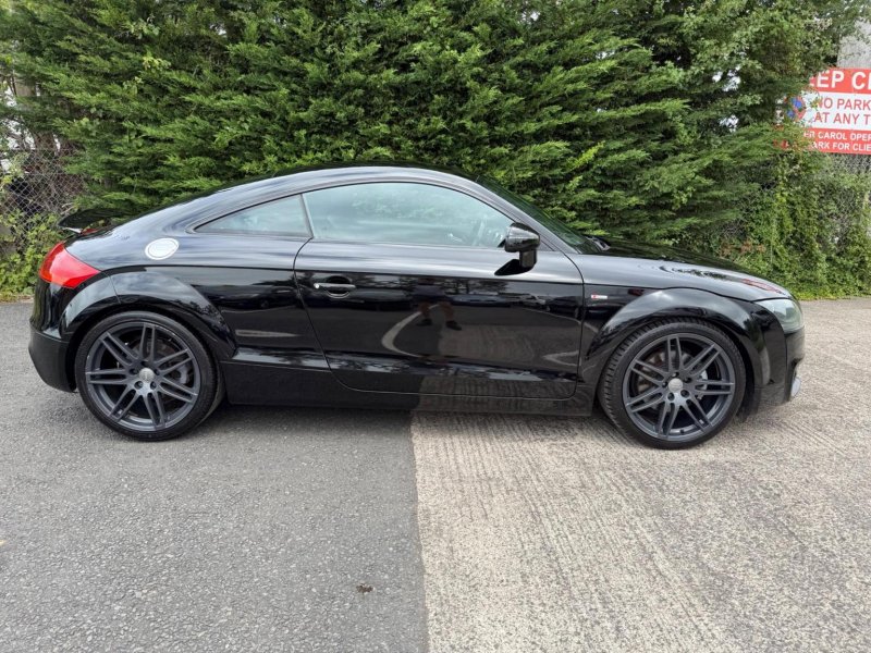 AUDI TT