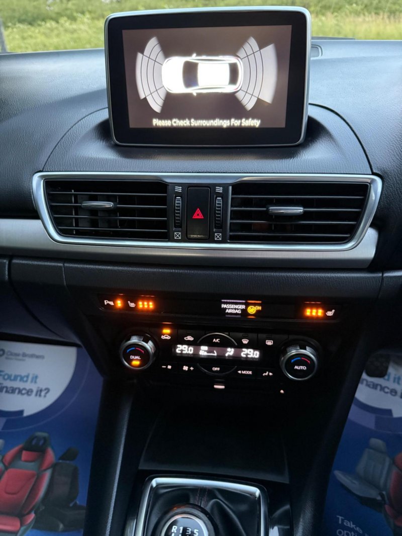 MAZDA MAZDA3