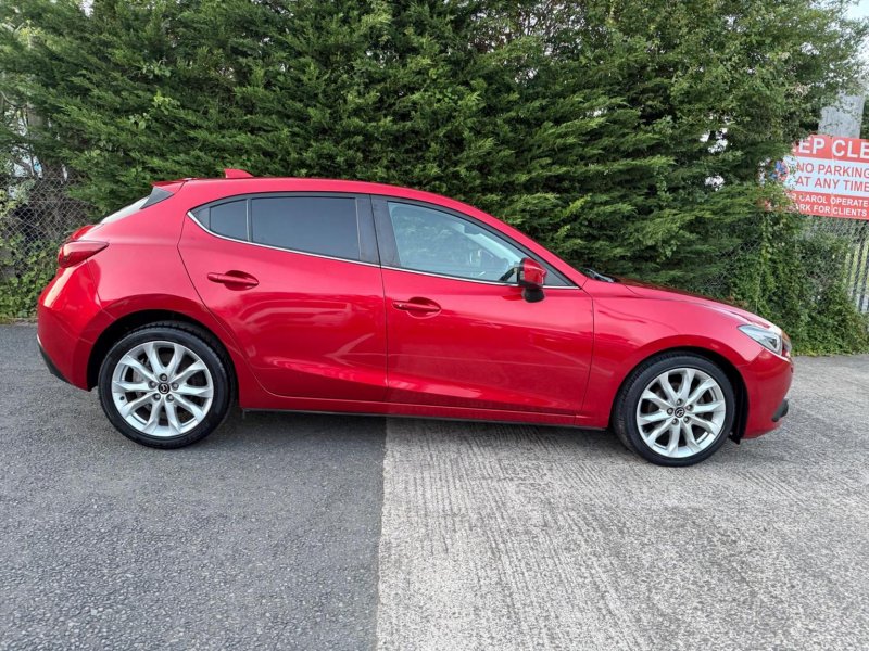 MAZDA MAZDA3
