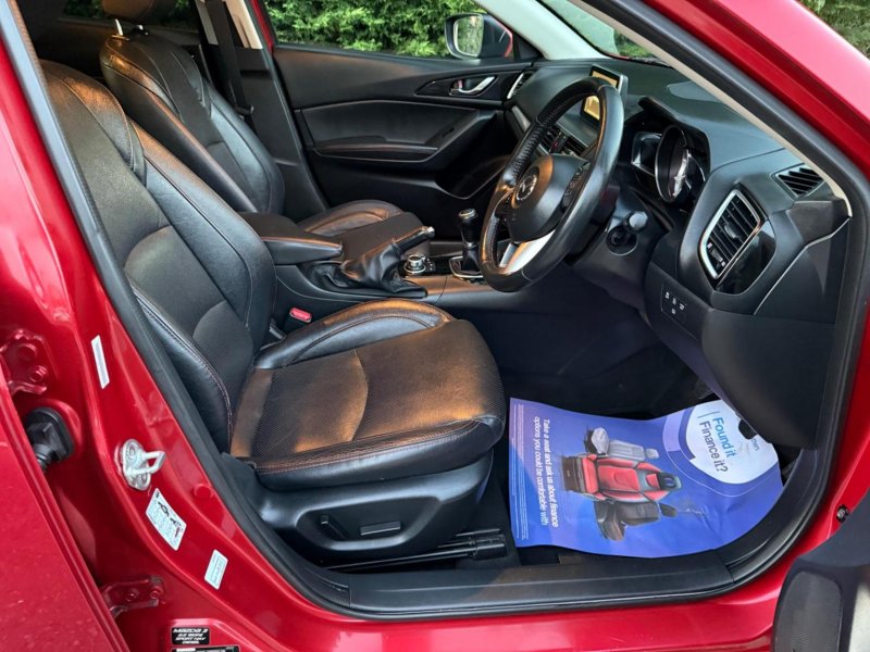 MAZDA MAZDA3