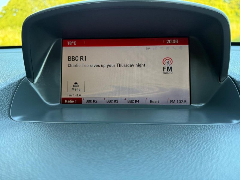 VAUXHALL MOKKA