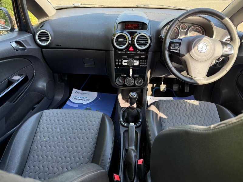 VAUXHALL CORSA