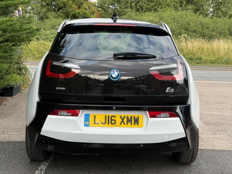 BMW I3