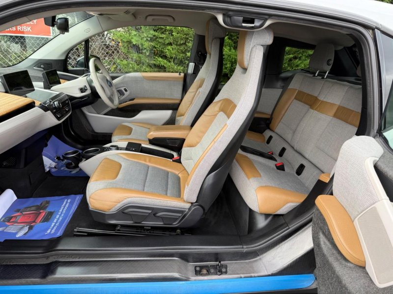 BMW I3
